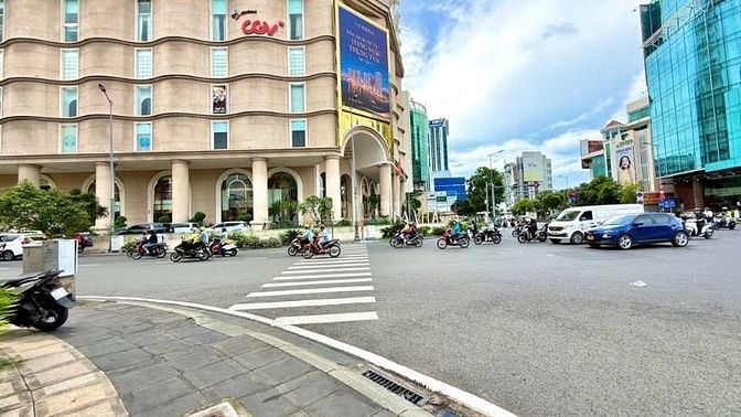 Bán nhà đẹp gần Terra Royal Q3, 3 lầu ST, 3PN, giá 5.98 tỷ chính chủ