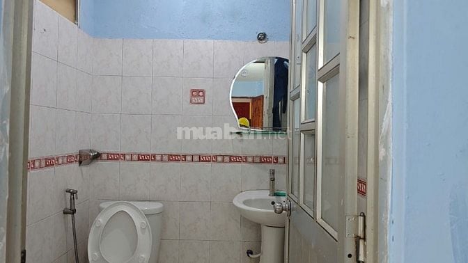 Phòng trọ 20m2 Đường Hoa Sứ, Q.PN chính chủ(đối diện Coopmart)