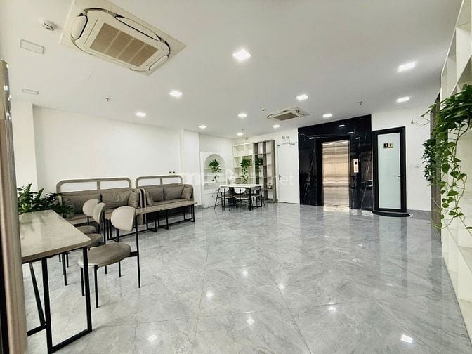 Cho thuê nhà mặt đường Bưởi quận Ba Đình Hà Nội 