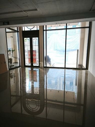 Chính chủ cho thuê T1 + tầng lừng - nhà mặt phố, Kinh Doanh, MT 8.8m
