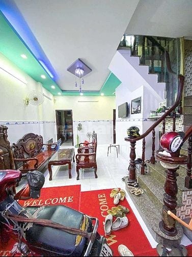ĐỒNG ĐEN - TÂN BÌNH - 5 PHÒNG - HẺM 6M - DT 5m x 12m Vuông