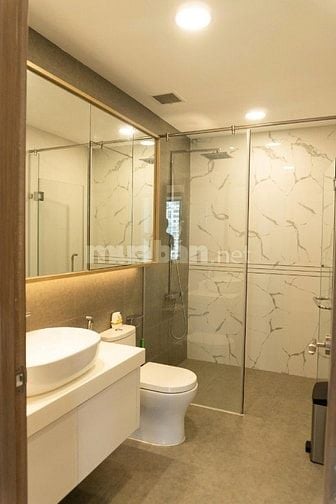 Cho thuê căn hộ Sunwah Pearl 2 phòng ngủ, view sông, full nội thất