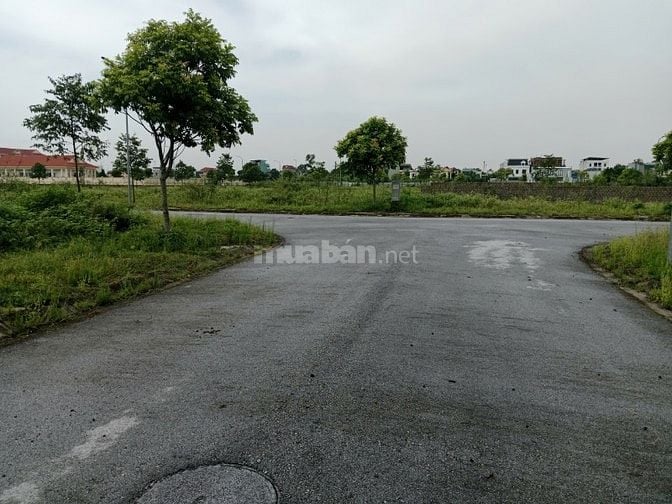 Đất biệt thự vị trí đắc địa MB 04 Quảng Phú giá tốt