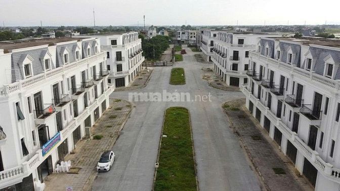 Đất biệt thự vị trí đắc địa MB 04 Quảng Phú giá tốt