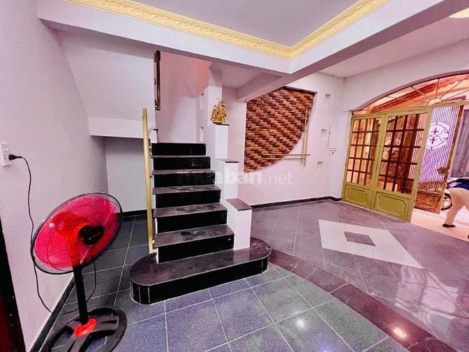 Cần Bán Nhanh Nhà 2 Tầng Dương Quảng Hàm 68m2 giá 5,55 tỷ