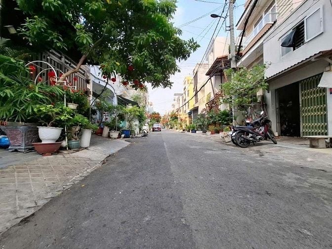 ✅Nhà cư xá phú lâm B,  hẻm xe hơi