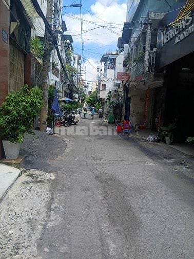 Bán Nhà : hẻm 6m đường 3 tháng 2 - P.12 , Q.10, Tp.HCM - dt:4x20m + 2L