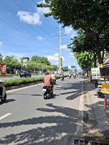 Bán đất mặt tiền Phạm Văn Đồng phường 11 Bình Thạnh giá 15,7 tỷ