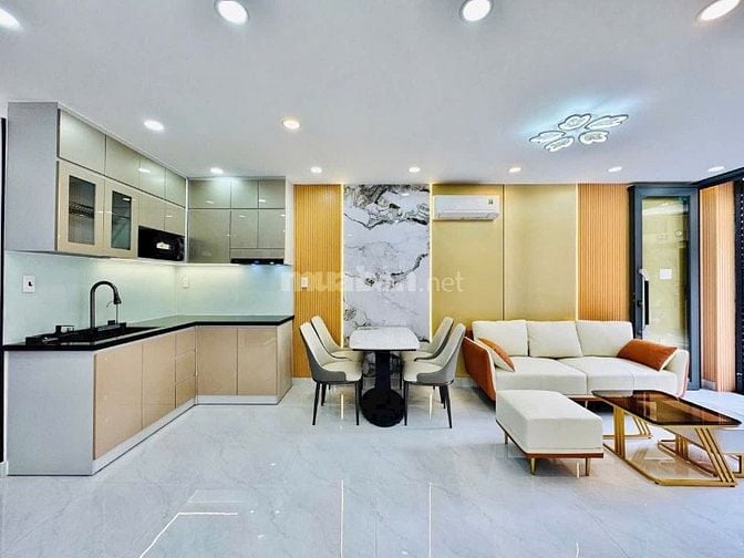 Nhà Mặt tiền tuyệt đẹp đường Duy Tân, P15, Q.Phú Nhuận, ở ngay.