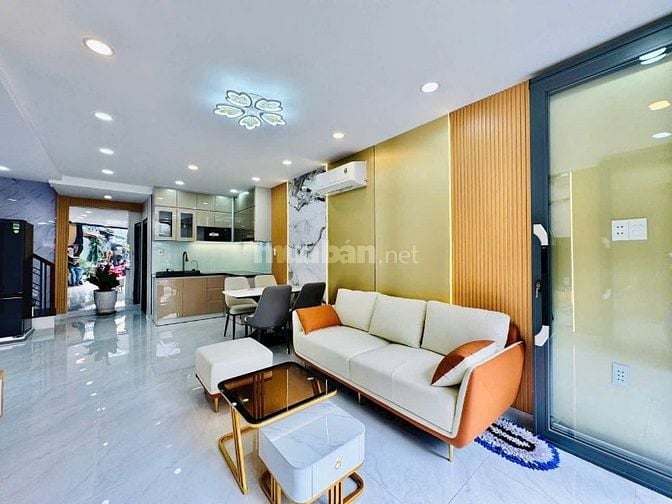 Nhà Mặt tiền tuyệt đẹp đường Duy Tân, P15, Q.Phú Nhuận, ở ngay.