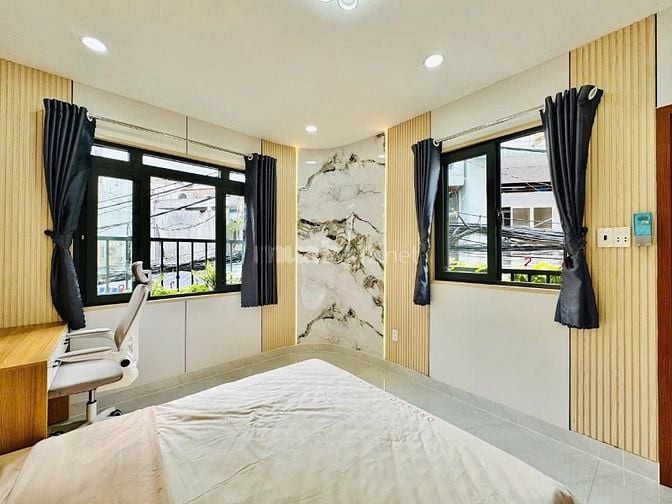 Nhà Mặt tiền tuyệt đẹp đường Duy Tân, P15, Q.Phú Nhuận, ở ngay.