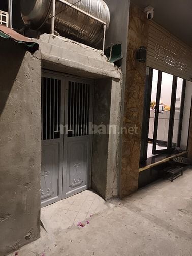 Cho thuê nhà riêng đường Nghi Tàm 60m2 giá 4,7 triệu/tháng