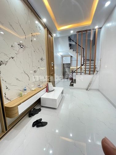 Chỉ Hơn 7 Tỷ Có Ngay Nhà Trung Tâm Cầu Giấy 35m 5 Tầng,Tiện ích,Mới Xâ