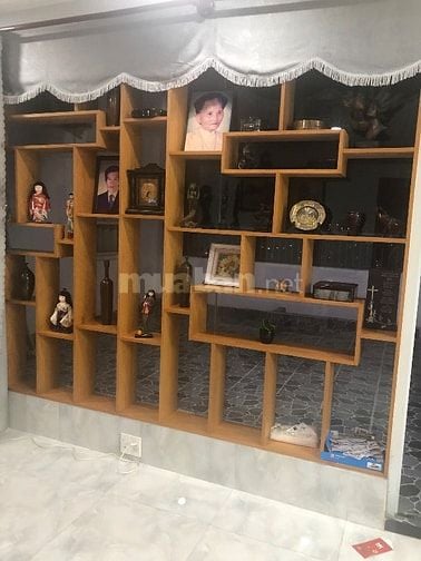 Penthouse diện tích rộng , thông thoáng, yên tĩnh .