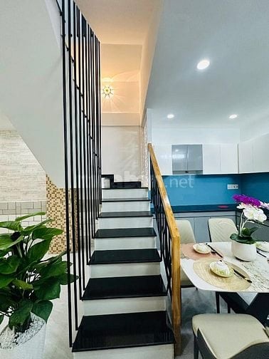 Nhà đẹp DT:4,1x15,4m Cao cấp hẻm Đỗ Thúc Tịnh, P12, Q.Gò Vấp.