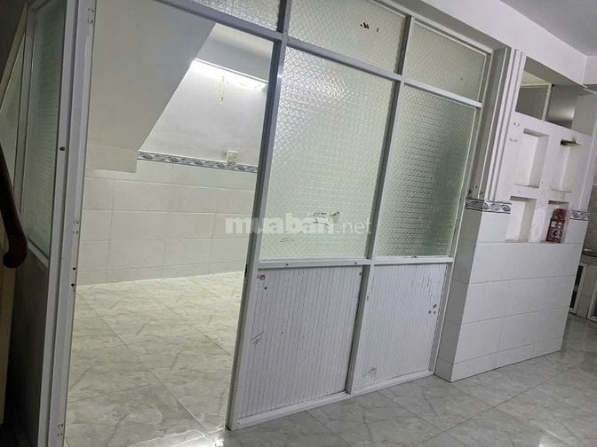  Cho thuê nhà mặt tiền Tôn Thất Hiệp, P. 13, Q. 11 giá 13tr.