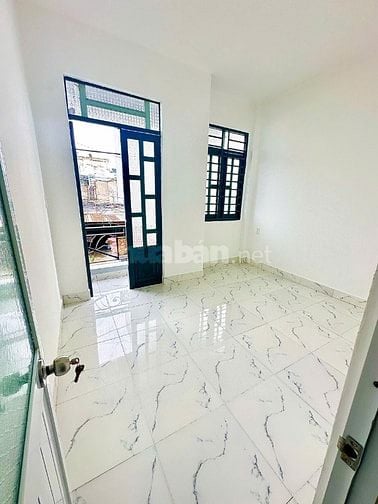 Hạ 1 triệu, cho thuê nhanh nhà nguyên căn 1 lầu, 2PN, 2wc, HT13 Q12