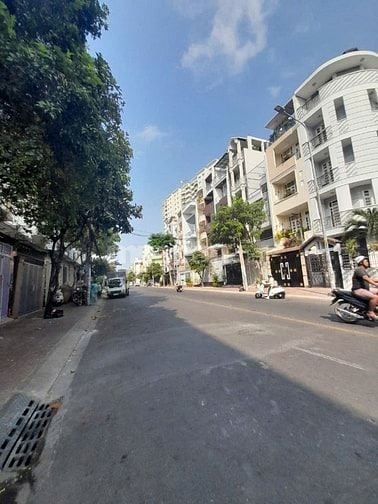SIÊU NGON ! 3 MT CHỢ LỚN P11 Q6, PARK VIEW (5X18) 4 LẦU. CHỈ 18,5 TỶ 
