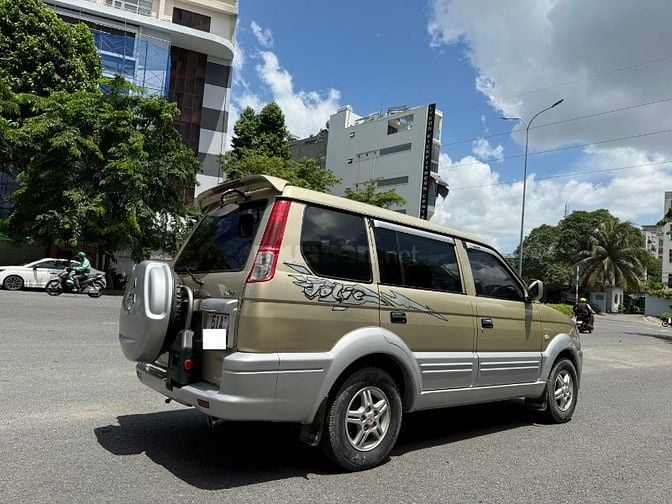 Cần bán xe Mitsubishi Jolie bánh treo sx-2005 phung xăng điện tử