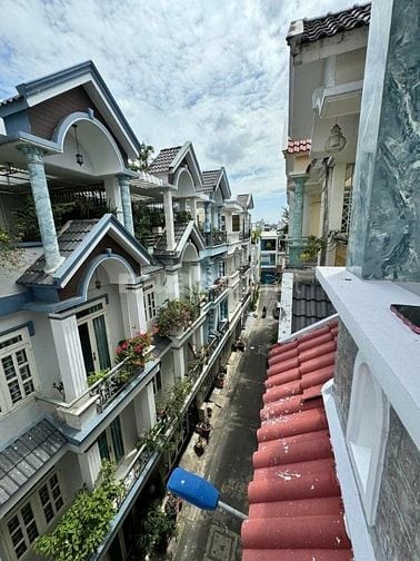 Cho thuê nhà hẻm 5m(XH) Mã Lò, P.B.H.Hòa, Q.Bình Tân giá 13tr