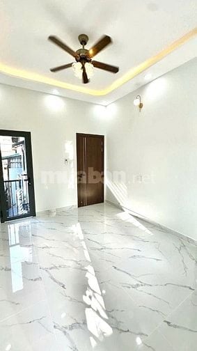 Bán nhà riêng 75m2 chính chủ tại chợ Bình . SHR - đang kinh doanh 15 t