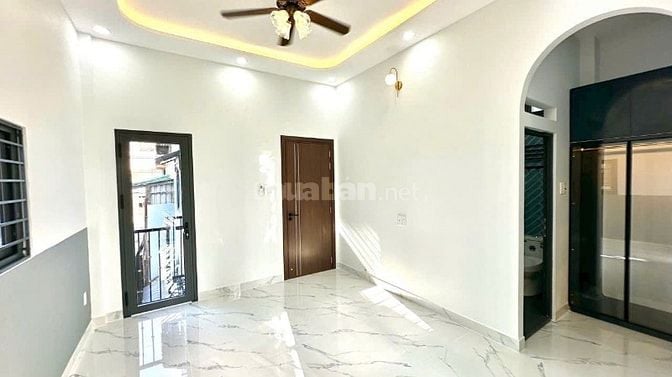 Bán nhà riêng 75m2 chính chủ tại chợ Bình . SHR - đang kinh doanh 15 t