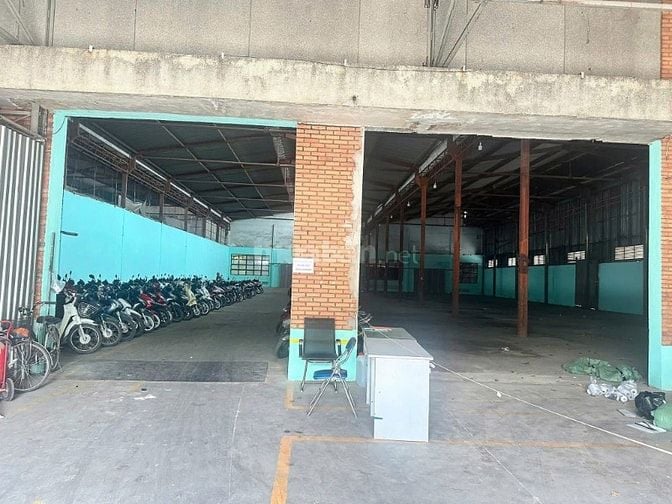 Cho thuê kho mặt tiền Phan Văn Trị P.11 Quận Bình Thạnh_DT:1.560m2