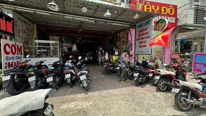 Cho thuê nhà hẻm 5m(XH) Mã Lò, P.B.H.Hòa, Q.Bình Tân giá 13tr