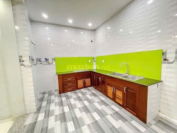 Bán gấp nhà 5 lầu - mặt tiền Hà Huy Giáp- chính chủ
