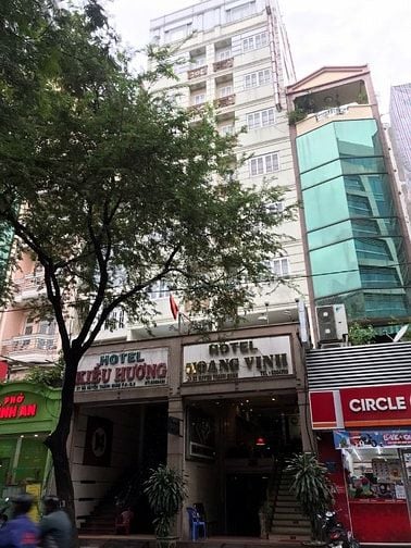 BÁN KHÁCH SẠN 55 PHÒNG ĐC: 27-29 BÀ HUYỆN THANH QUAN - VIEW CV QUẬN 1