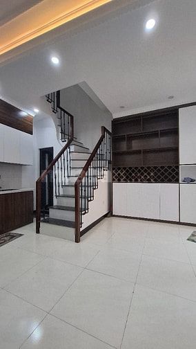4 tầng Thụy khuê 40m2 4 phòng NT đầy đủ đi lại thuận tiện sđcc