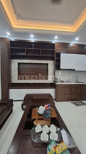 4 tầng Thụy khuê 40m2 4 phòng NT đầy đủ đi lại thuận tiện sđcc