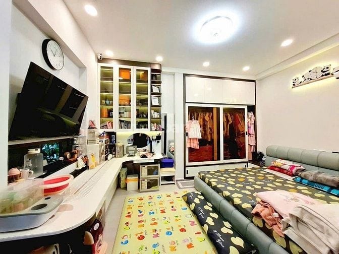 Nhà đẹp hoàn công nhà đường Hoàng Diệu,Phú Nhuận.Cạnh THCS Ngô Tất Tố