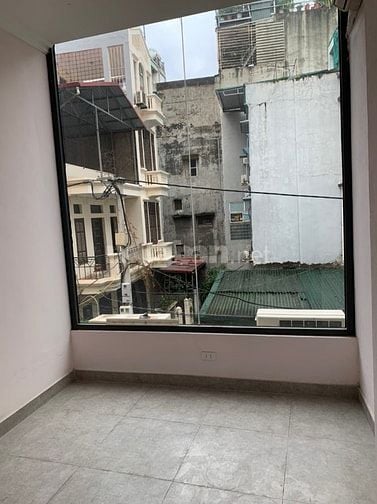 Cho thuê cả nhà 207A phố Thụy Khuê Tây Hồ 2 mặt phố, khu vực trung tâm