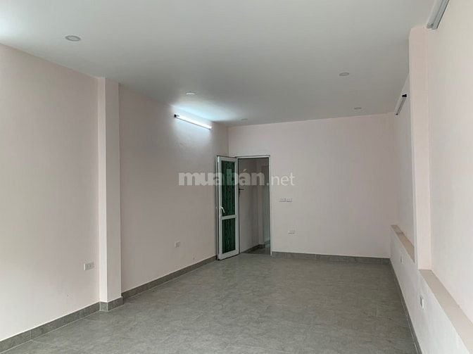 Cho thuê cả nhà 207A phố Thụy Khuê Tây Hồ 2 mặt phố, khu vực trung tâm