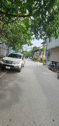 Cho thuê kho mới xây 230m2 trang bị đầy đủ đằng sau Metro Hoàng Mai 