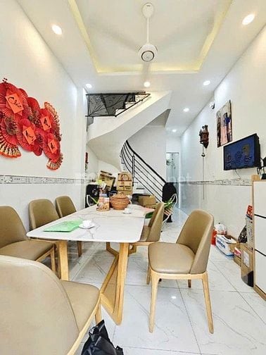 Chính chủ bán gấp nhà 2lau,Nguyễn Văn Đậu,Bình Thạnh,42m,HXH,hơn 6ty