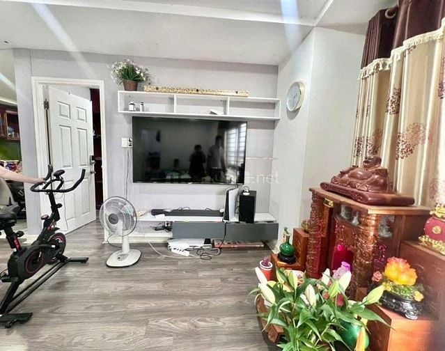 Chung cư Lotus, Trịnh Định Thảo, TP: 69m2, 2p ngủ, 2wc, nội thất, 9tr