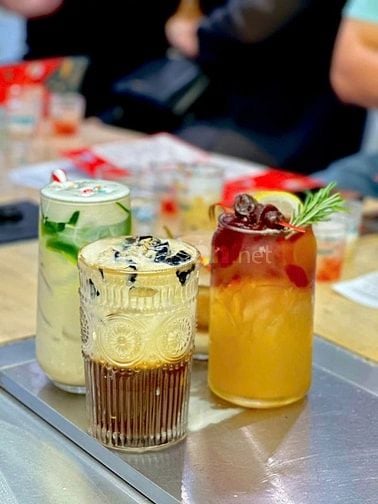 CẦN TÌM 3 BẠN PHỤ BÁN CAFE VÀ NƯỚC GIẢI KHÁT 