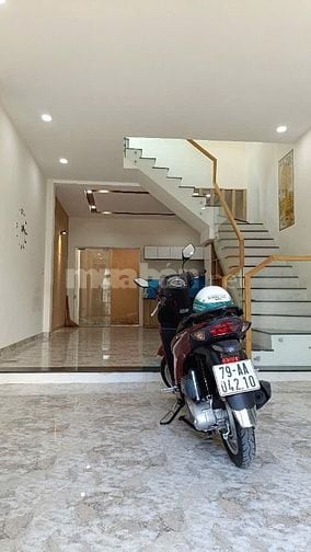 Bán nhà-DT66m2-3T-3PN-Đ ôtô 8M-gần biển-Hòn sện-Vĩnh hoà-NT-CHỈ 4ty  