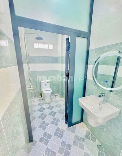 Nợ nần dẫn đến bán cái nhà 107m2 này 1 tỷ 1 ở ngay Tân Hiệp - Hóc Môn.