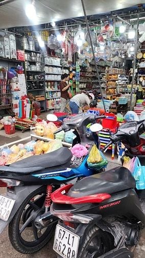 ✅Sang lại cửa hàng gia dụng ngay chợ Bà Hom 