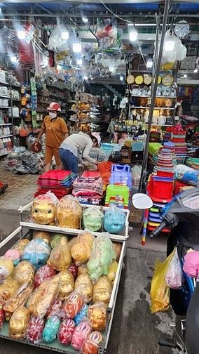 ✅Sang lại cửa hàng gia dụng ngay chợ Bà Hom 