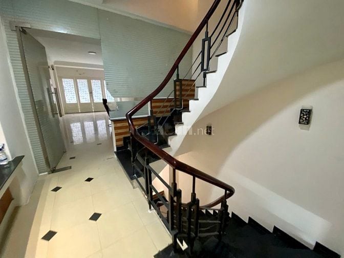 NGUYÊN CĂN 3 LẦU HẺM XE TẢI NGUYỄN HỮU CẢNH P22 BÌNH THẠNH