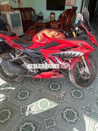 em cần thanh lý CBR 2022 ABS tình trạng đẹp keng