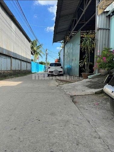 Nợ nần dẫn đến bán cái nhà 107m2 này 1 tỷ 1 ở ngay Tân Hiệp - Hóc Môn.