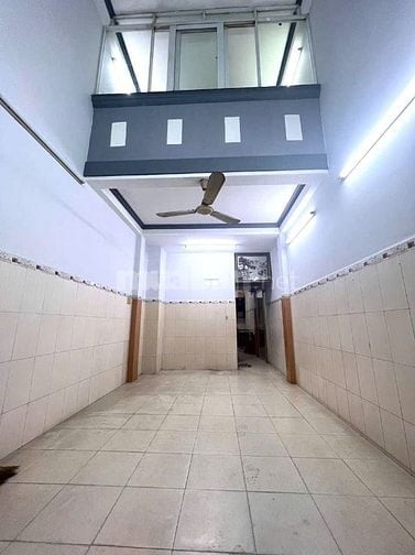 Bán nhà mặt tiền Lạc Long Quân, Q11 – 5 tầng, 7PN, giá 8.88 tỷ