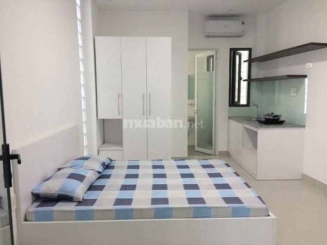 Cho thuê phòng studio đầy đủ nội thất, sáng, mát, gần ngã 4 Hàng Xanh