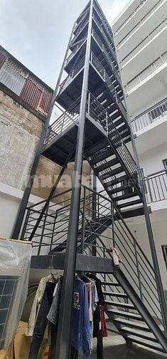   Cty  Hải Thành  cần tuyển  thợ,  phụ sắt,  inox 