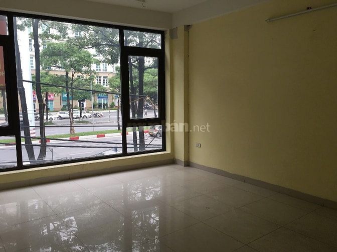 Cho thuê nhà nguyên căn 4tầng 35m2 mặt đường Mễ Trì đối diện The Manor